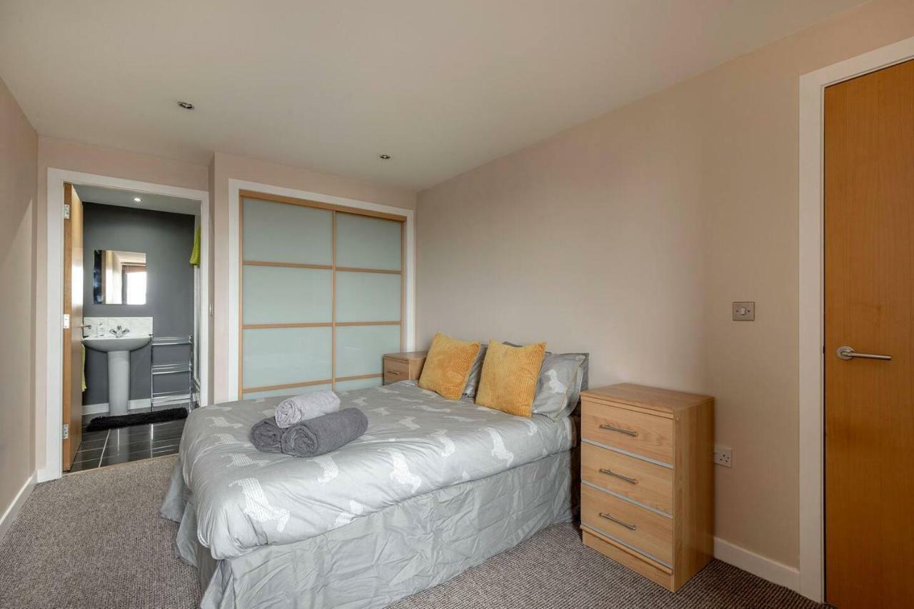 Apartamento Modern Riverfront Apt. 10 Mins From Hydro/secc