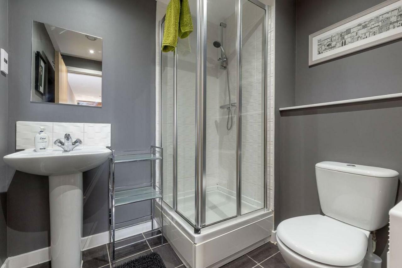 Apartamento Modern Riverfront Apt. 10 Mins From Hydro/secc Glasgow